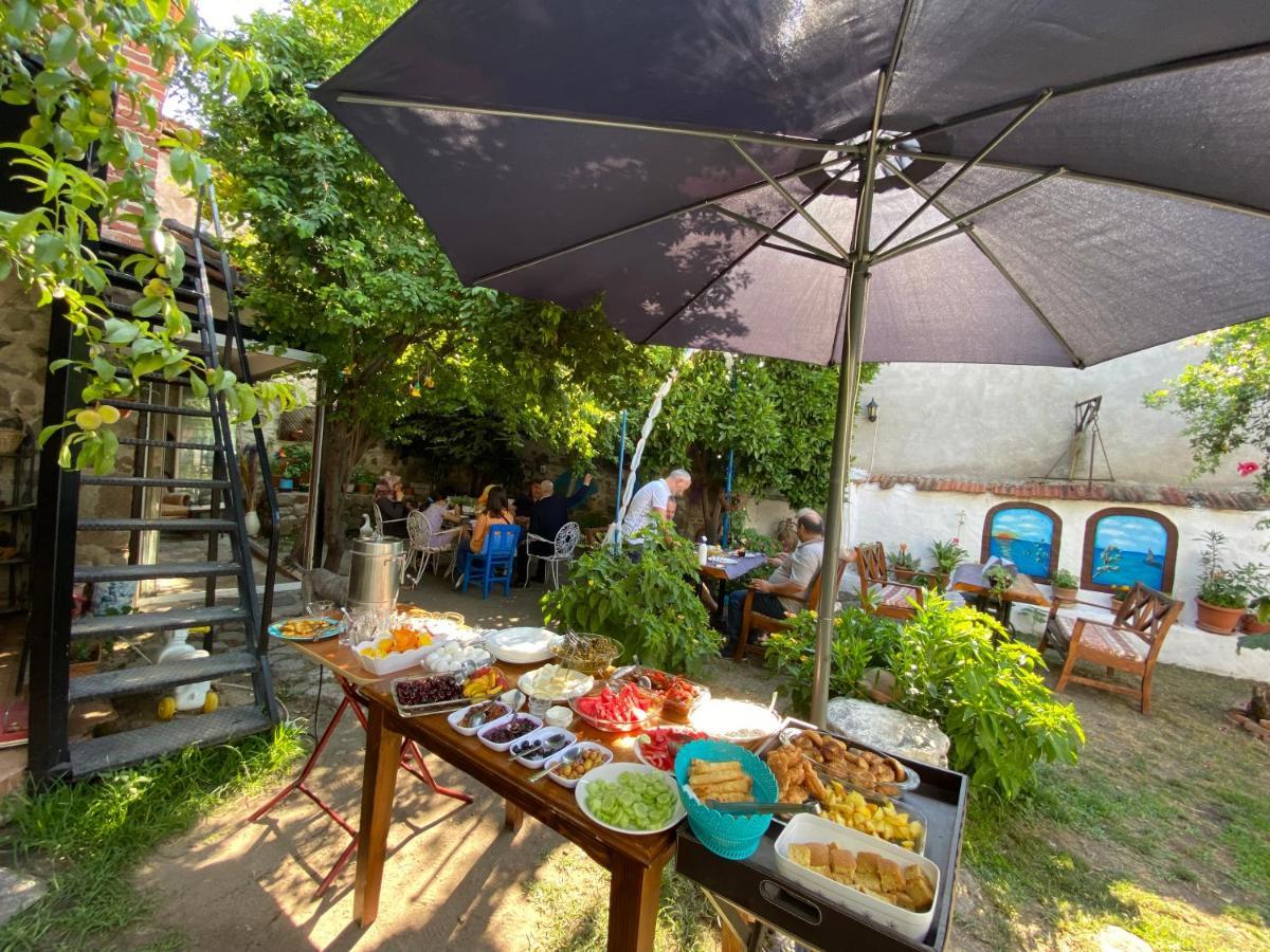 Pergamon Pension Bergama Esterno foto